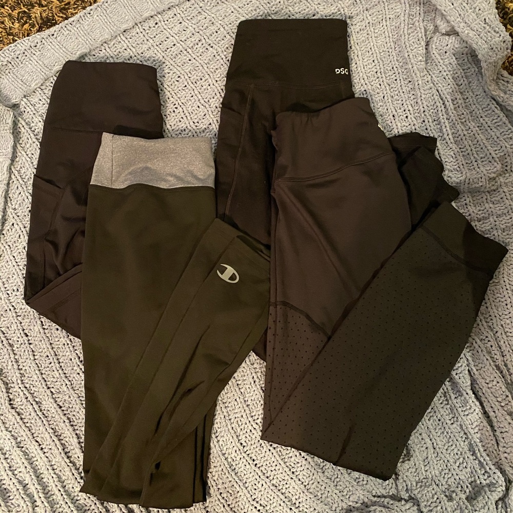 Black leggings bundle of 4